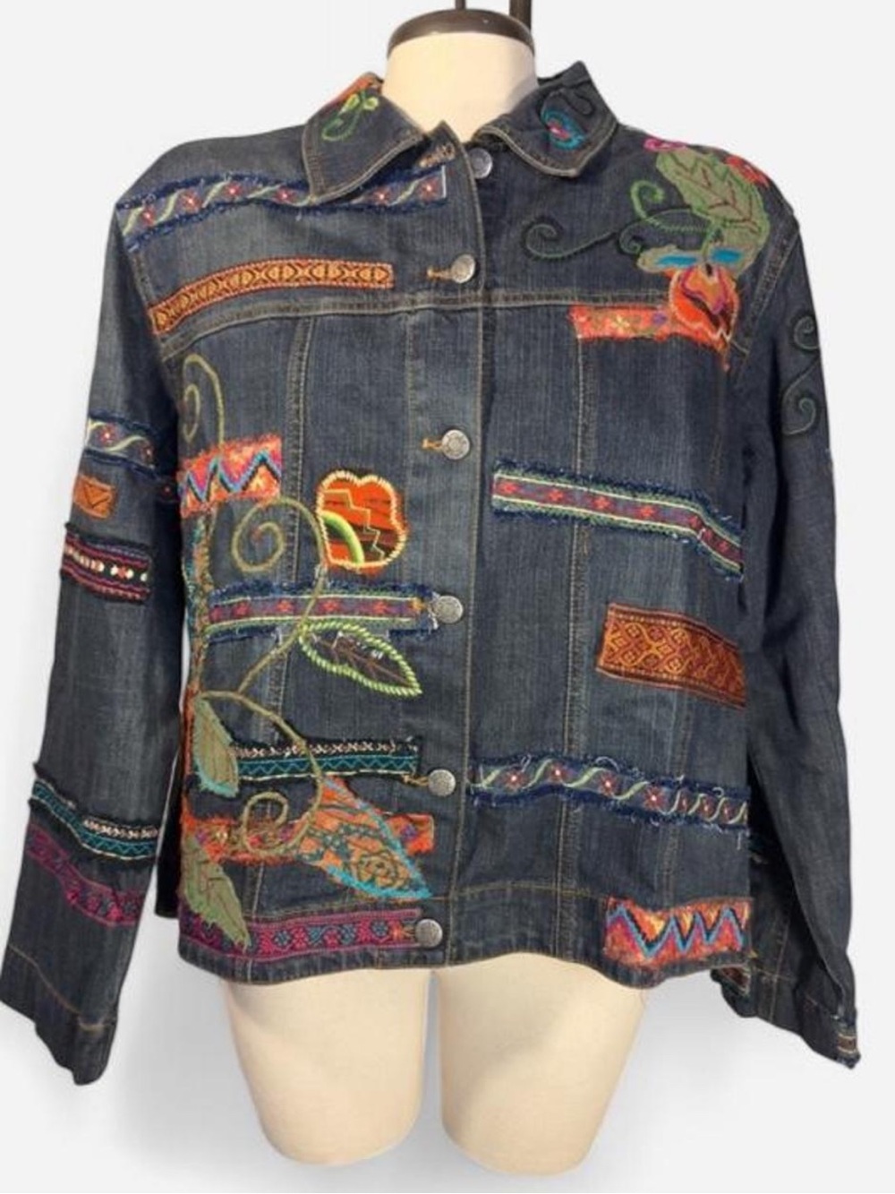 Chicos Embroidered Patchwork Denim Jacket Art To Wear Size 2 Large